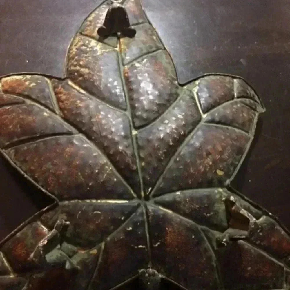 Leaf Decor - Picture 5 of 6